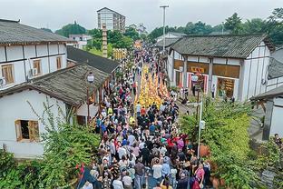 雷恩主帅不满巴黎点球：这就是给大球队的点球，在一些球场才会判